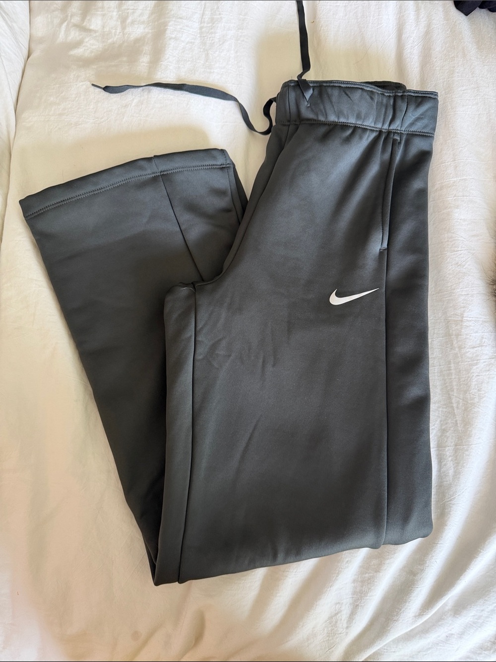 Nike mens  Gray Dri-FIT Athletic Joggers